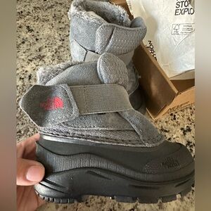 NWT Toddler Alpenglow Snow boots